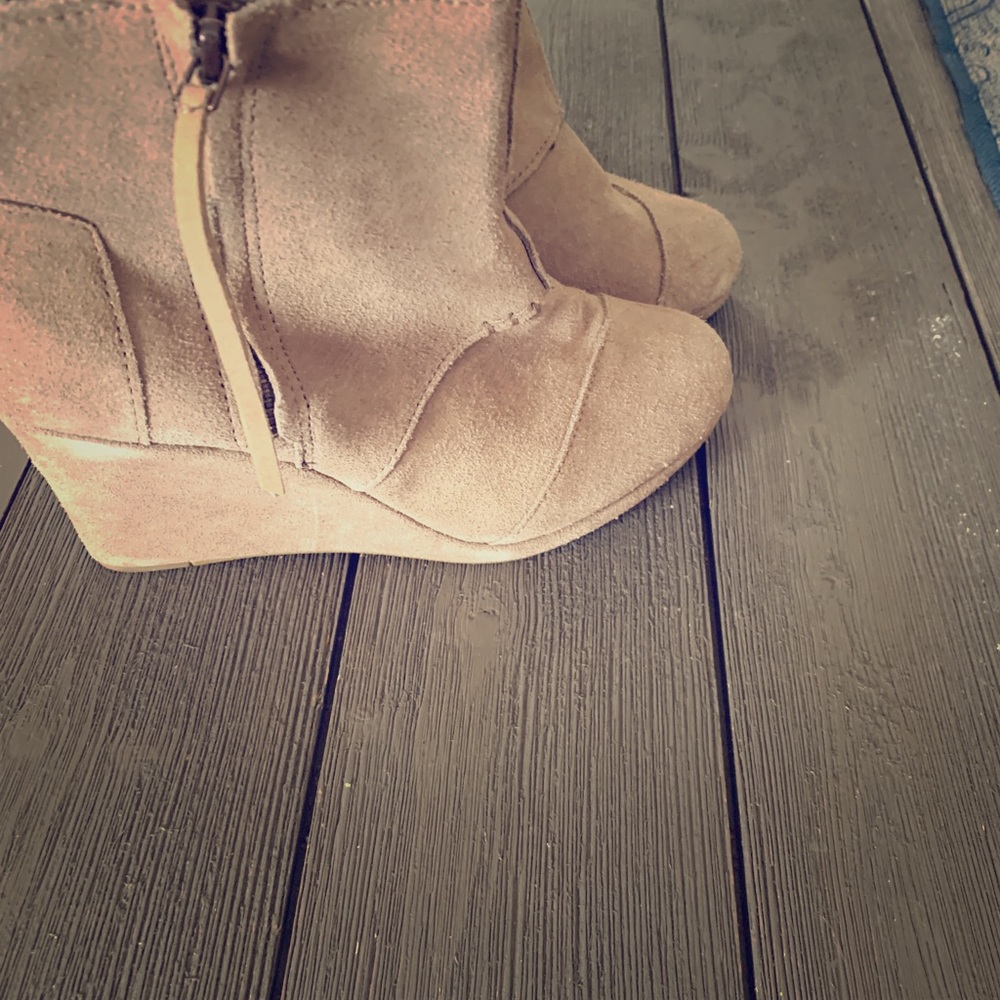 Toms shoes